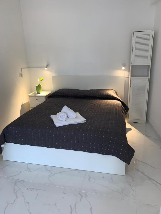 Jacks Apartment Paphos Exterior foto